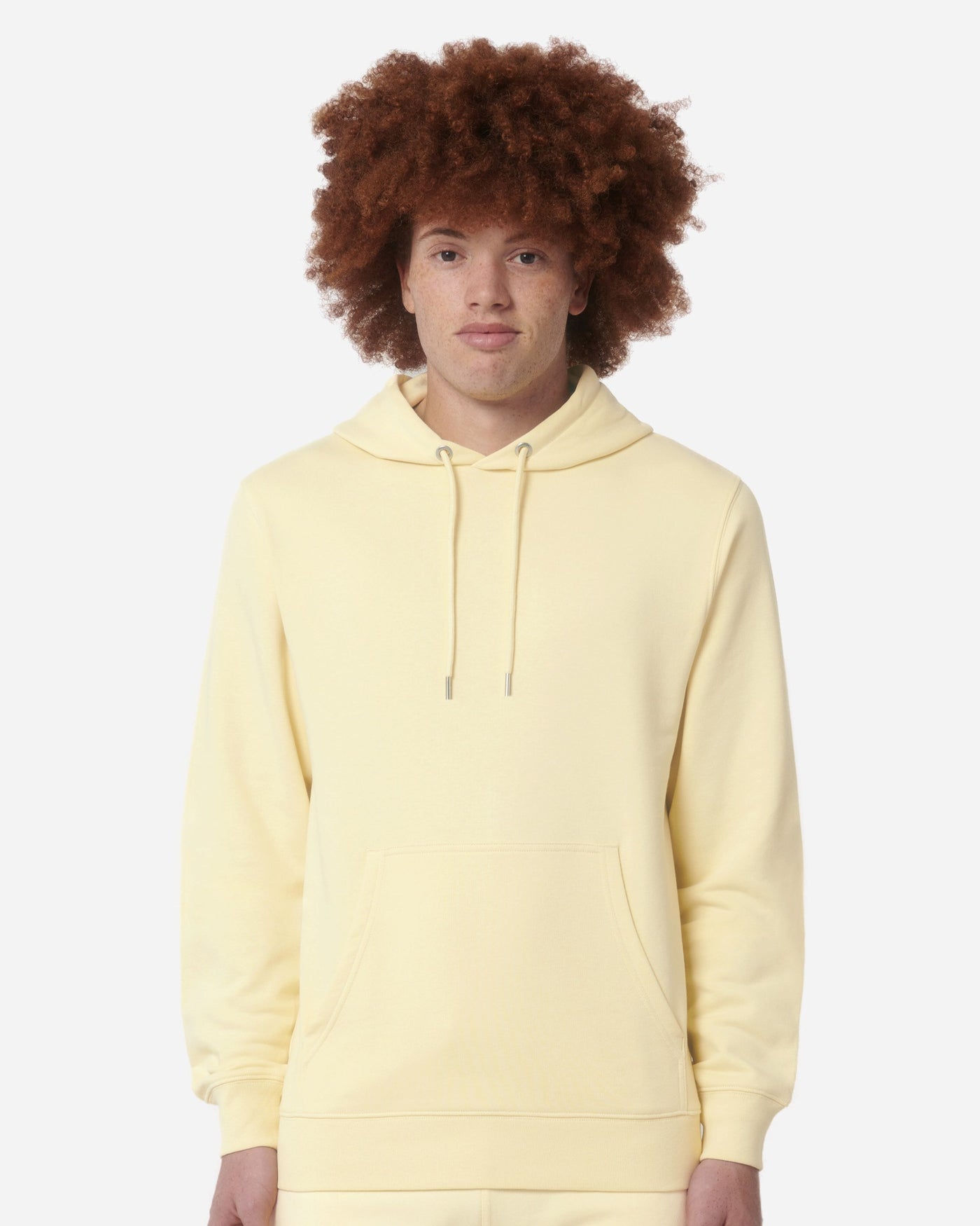 Sweat à capuche unisexe Archer porté, coloris Butter