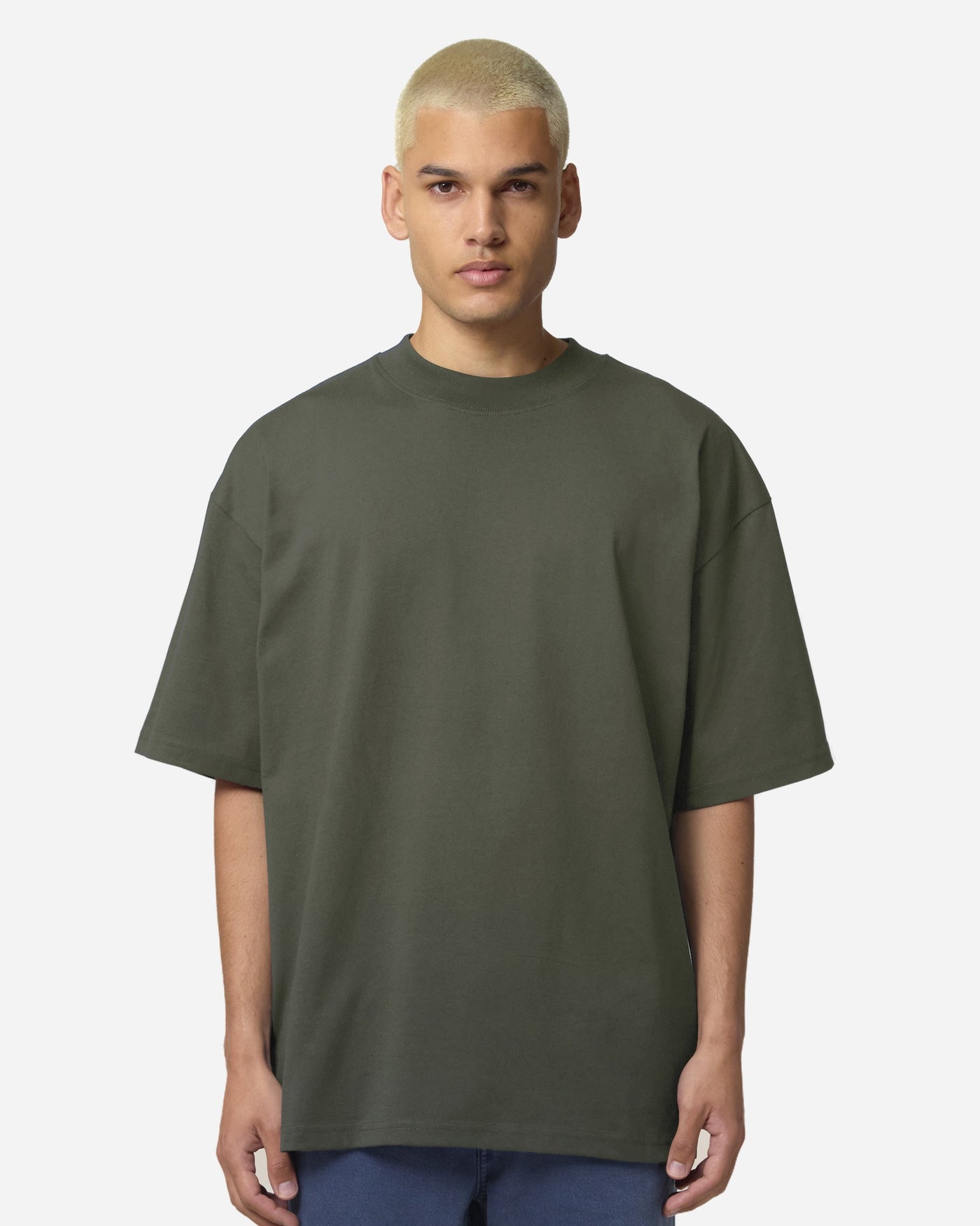 T-shirt unisexe Blaster 2.0 porté, coloris Khaki