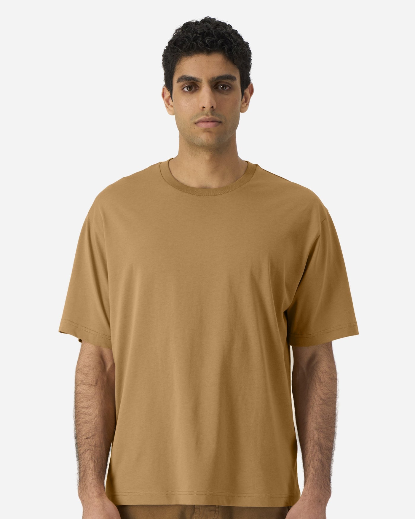 T-shirt unisexe Breezer porté, coloris Grounded Beige