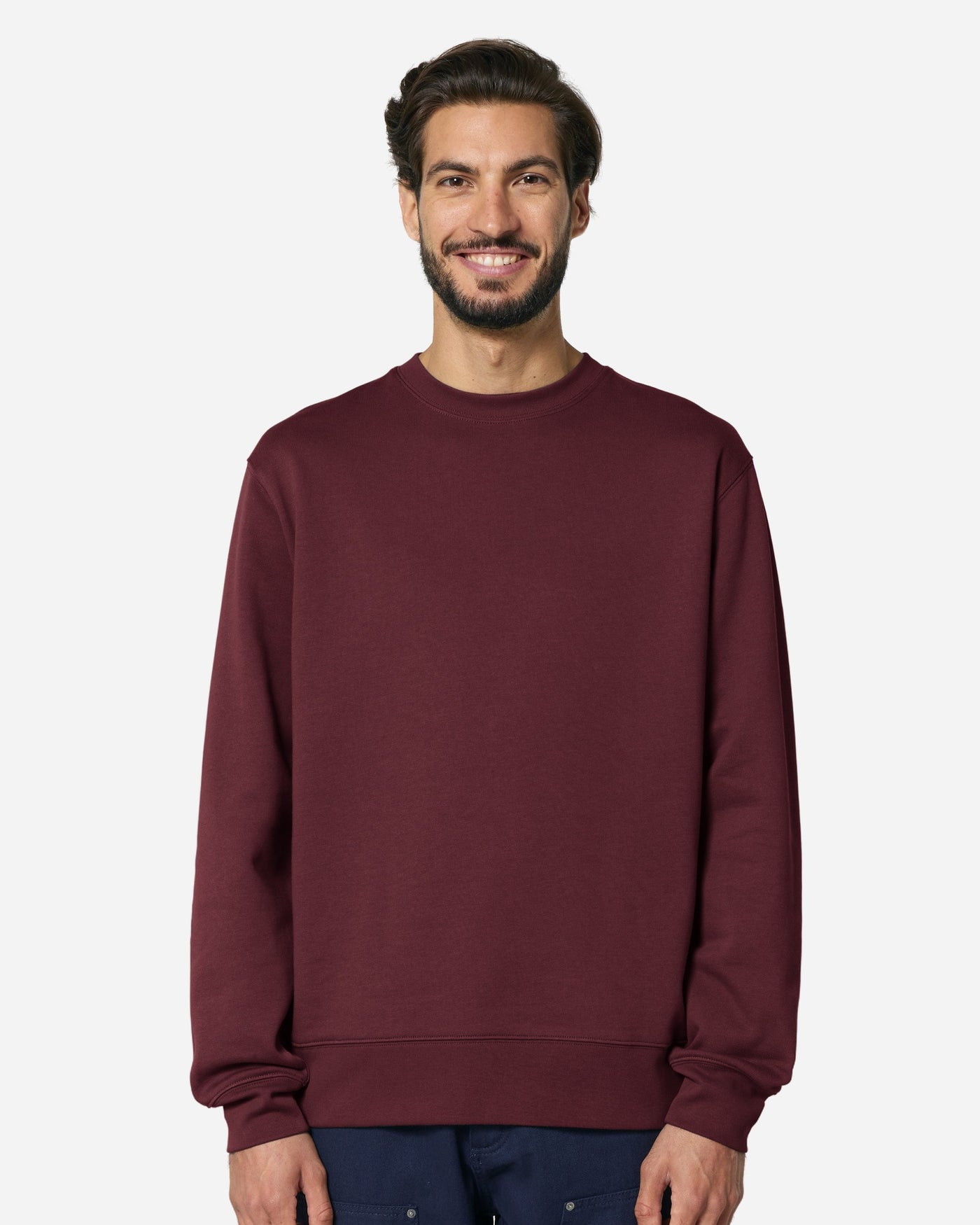 Sweat unisexe Changer 2.0 porté, coloris Burgundy