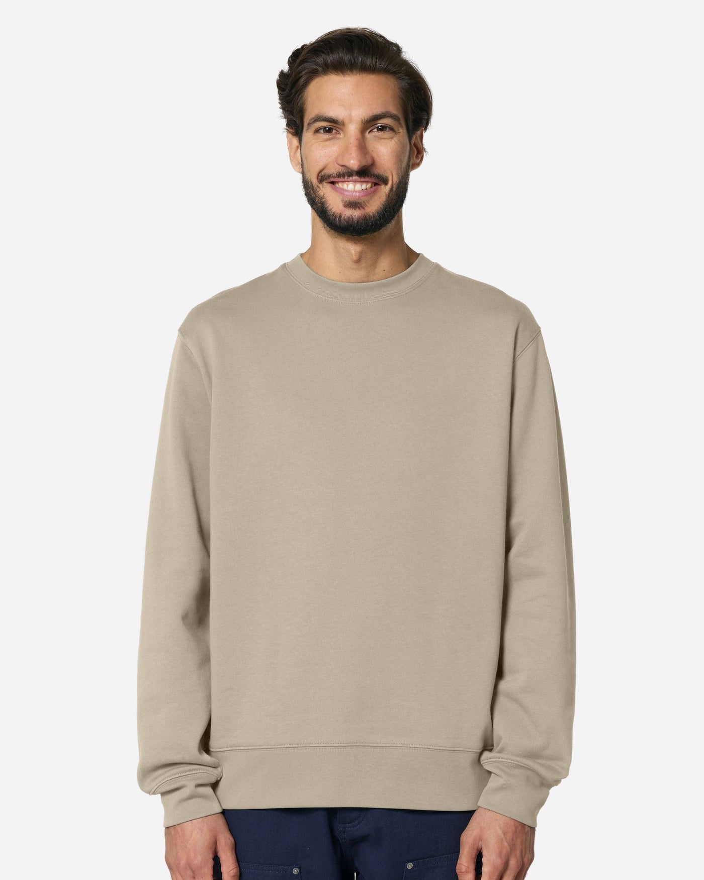 Sweat unisexe Changer 2.0 porté, coloris Desert Dust