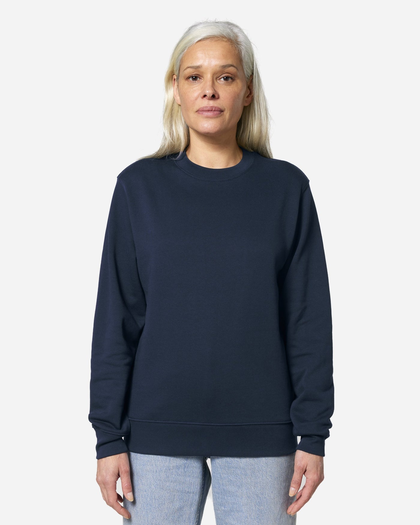 Sweat unisexe Changer 2.0 porté, coloris French Navy