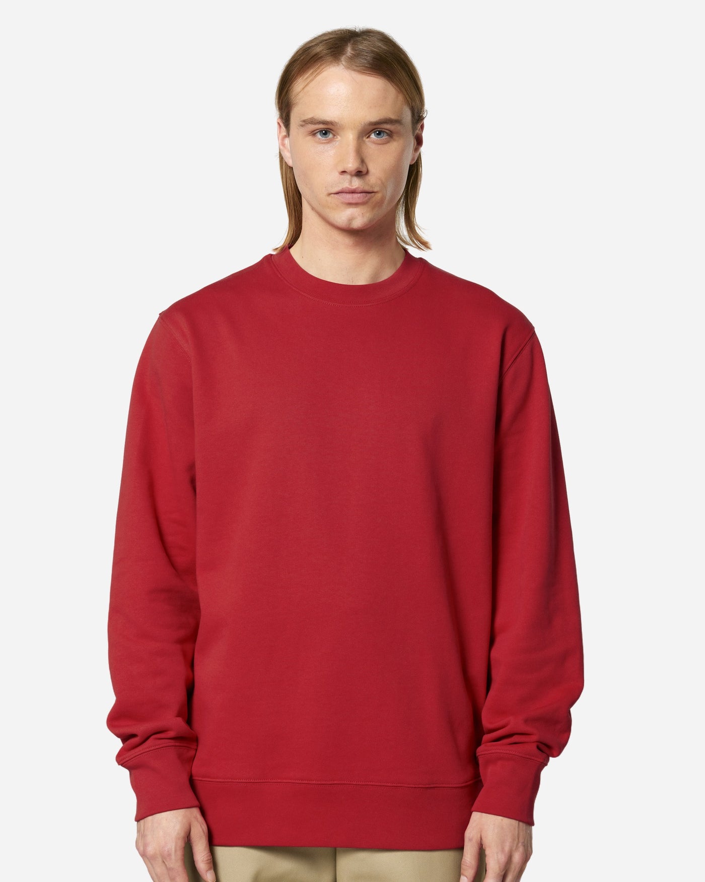 Sweat unisexe Changer 2.0 porté, coloris Red