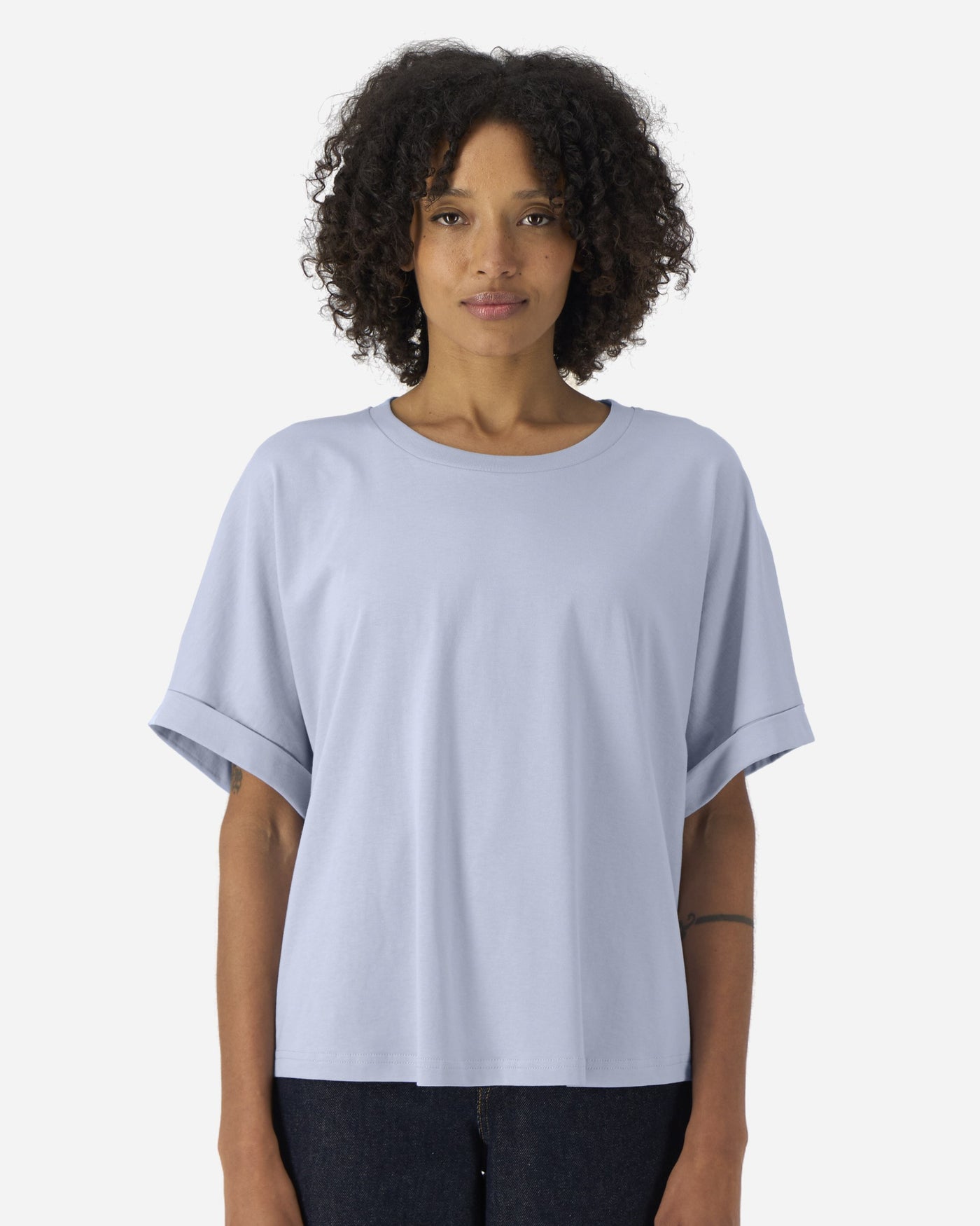 T-shirt femme Stella Collider porté, coloris Serene Blue