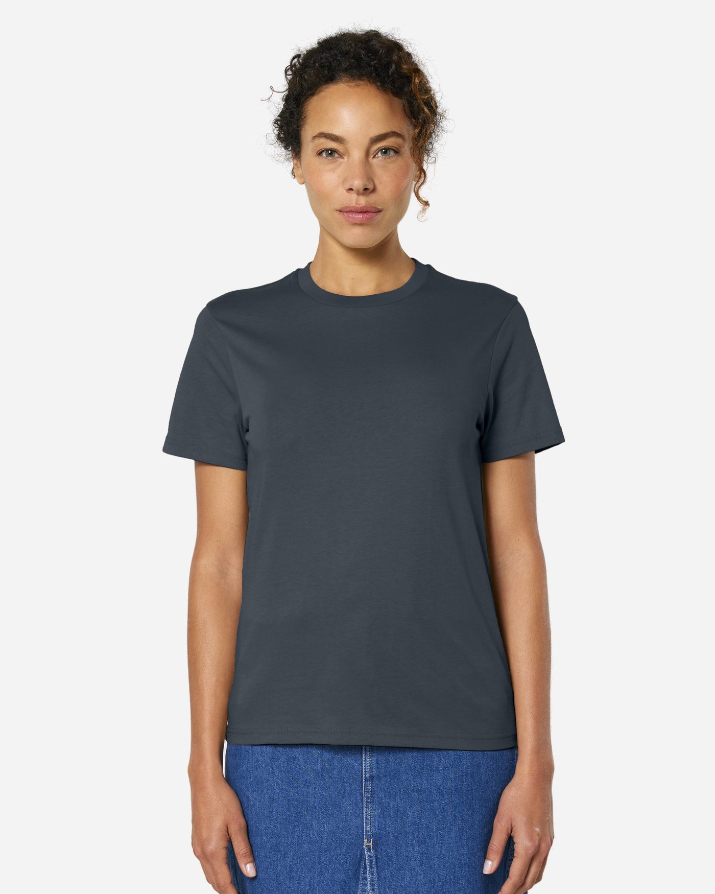T-shirt unisexe Crafter porté, coloris India Ink Grey