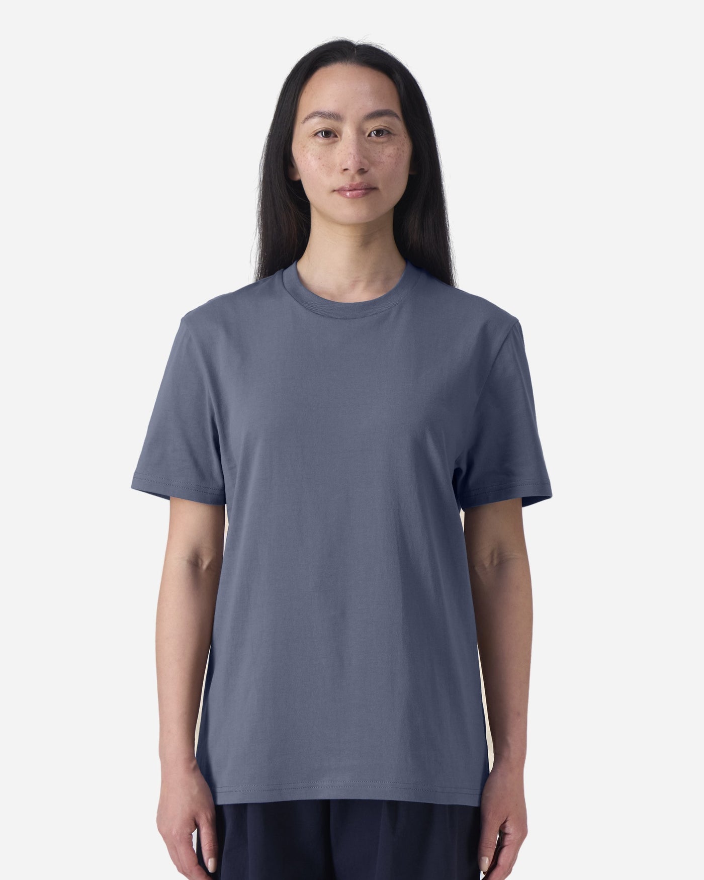T-shirt unisexe Creator 2.0 Couleurs porté, coloris Blue Grey