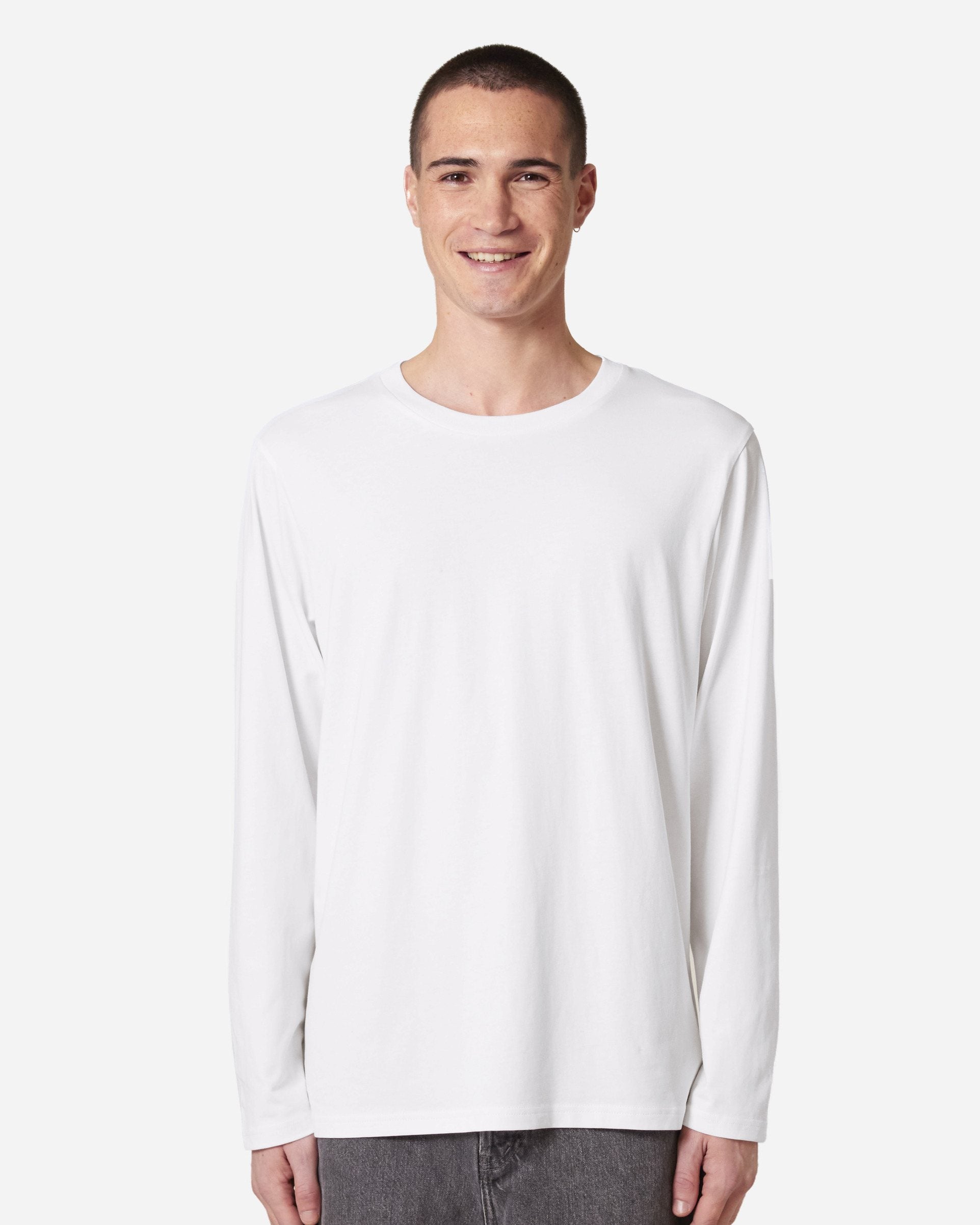 T-shirt unisexe Creator 2.0 Long Sleeve porté, coloris White