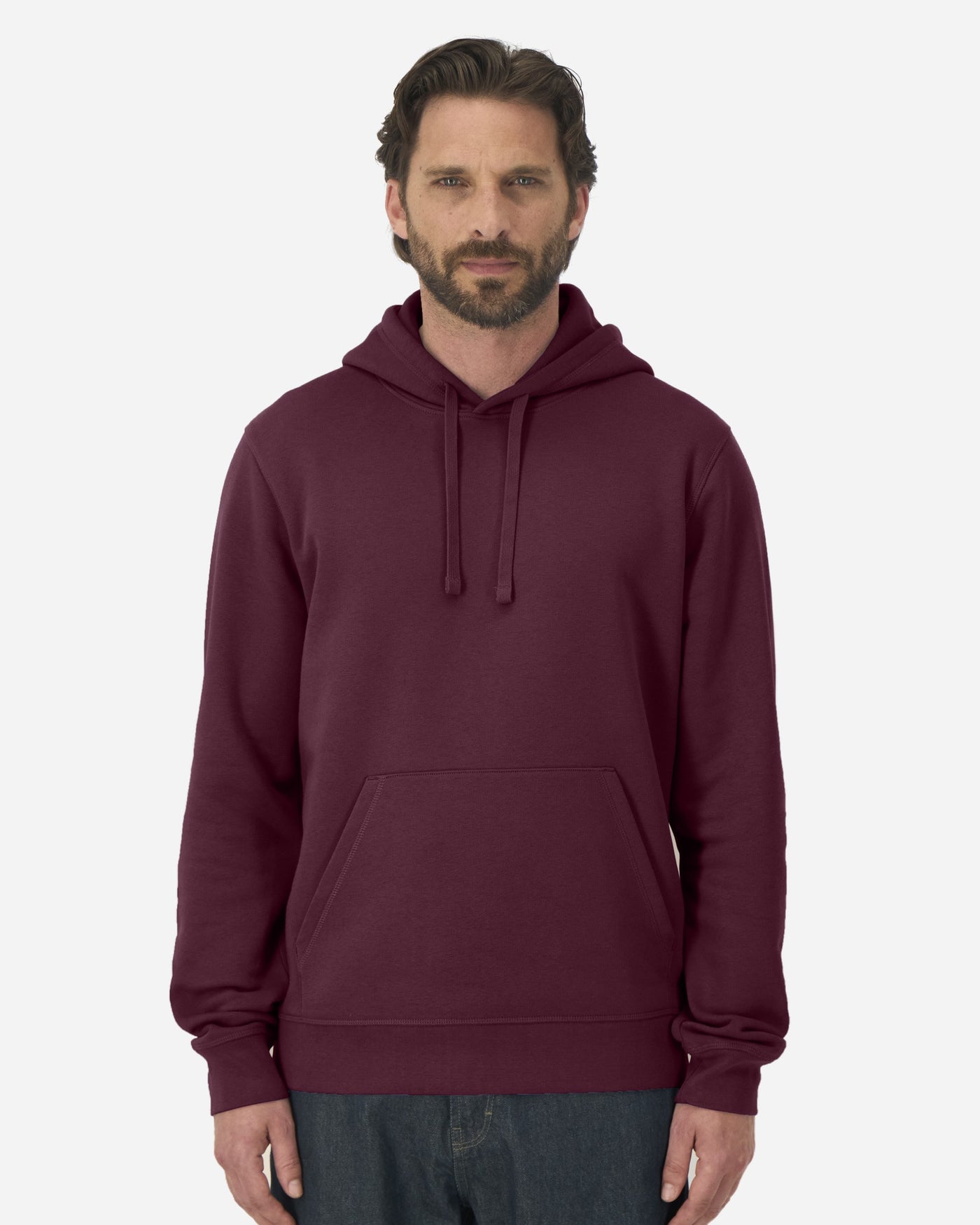 Sweat à capuche unisexe Drummer 2.0 porté, coloris Deep Plum
