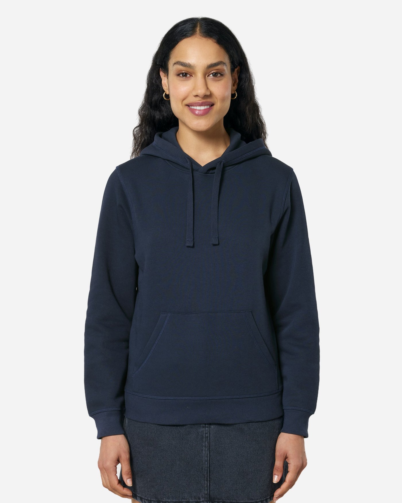 Sweat à capuche unisexe Drummer 2.0 porté, coloris French Navy