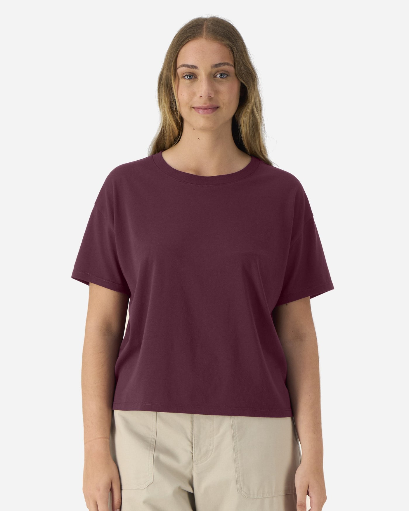 T-shirt femme Stella Etta porté, coloris Deep Plum