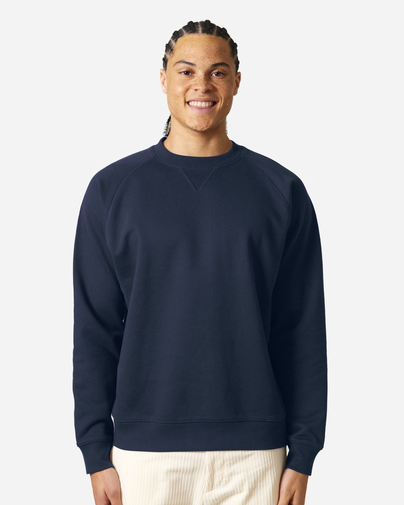 Sweat unisexe Knoxer porté, coloris French Navy