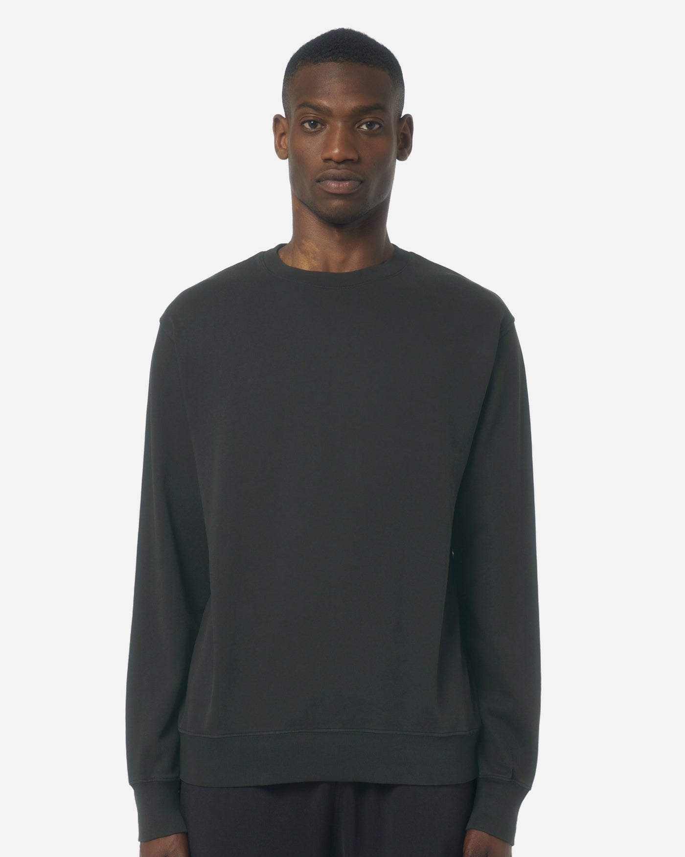 Sweat unisexe Matcher Vintage porté, coloris G. Dyed Black Rock