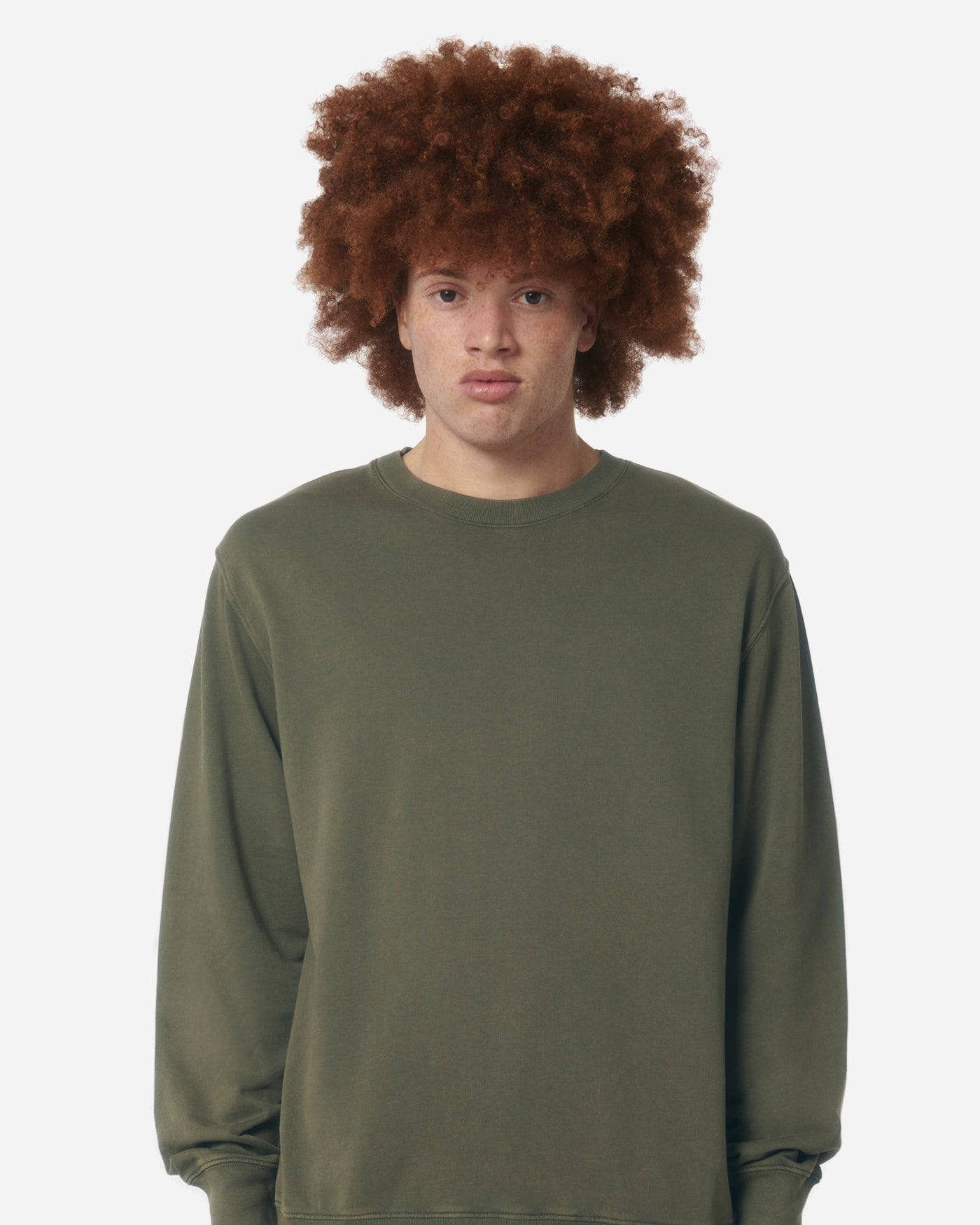 Sweat unisexe Matcher Vintage porté, coloris G. Dyed Khaki