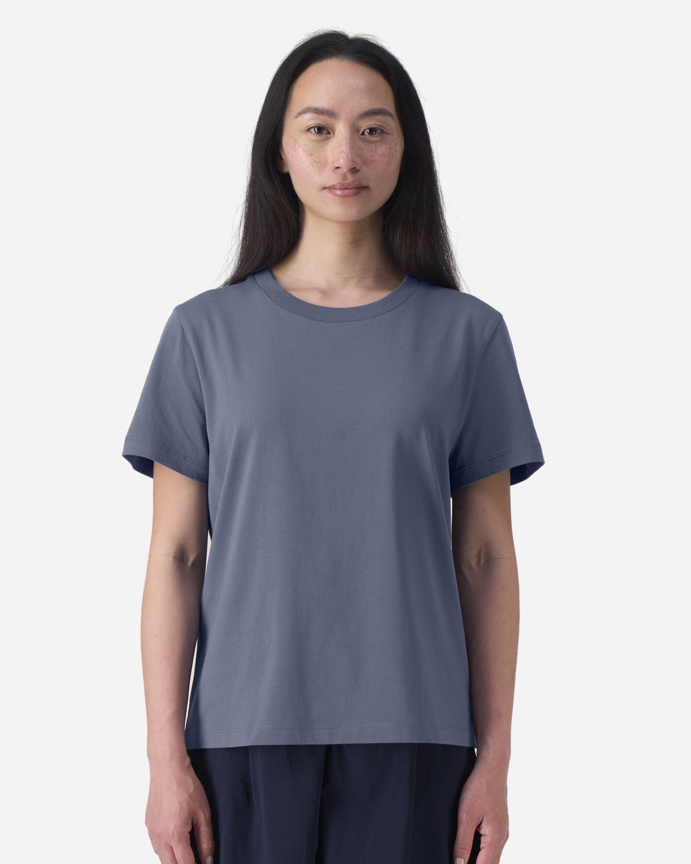 T-shirt femme Stella Muser porté, coloris Blue Grey