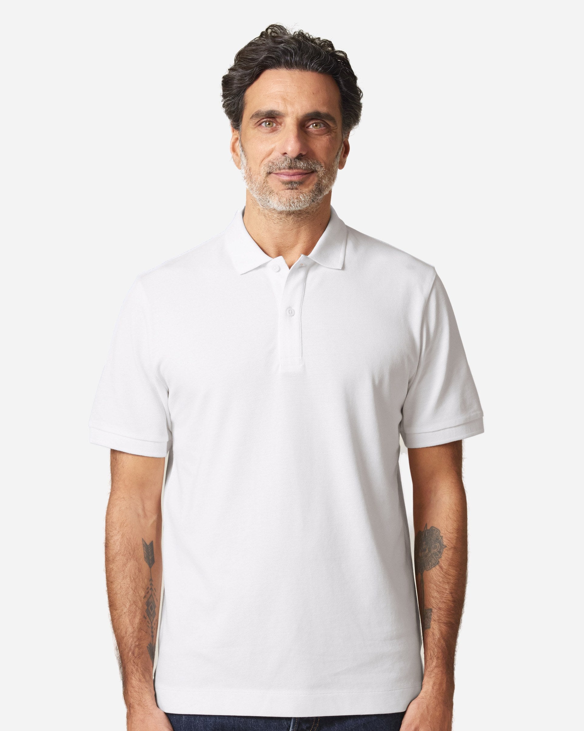 Polo unisexe Prepster 2.0 porté, coloris White