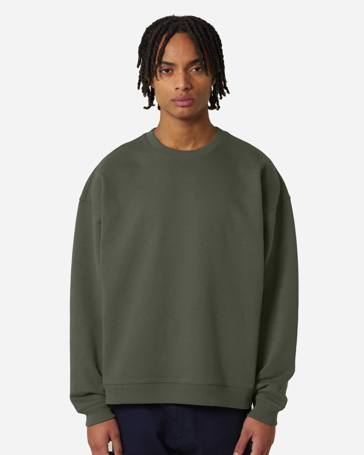Sweat unisexe Radder 2.0 porté, coloris Khaki