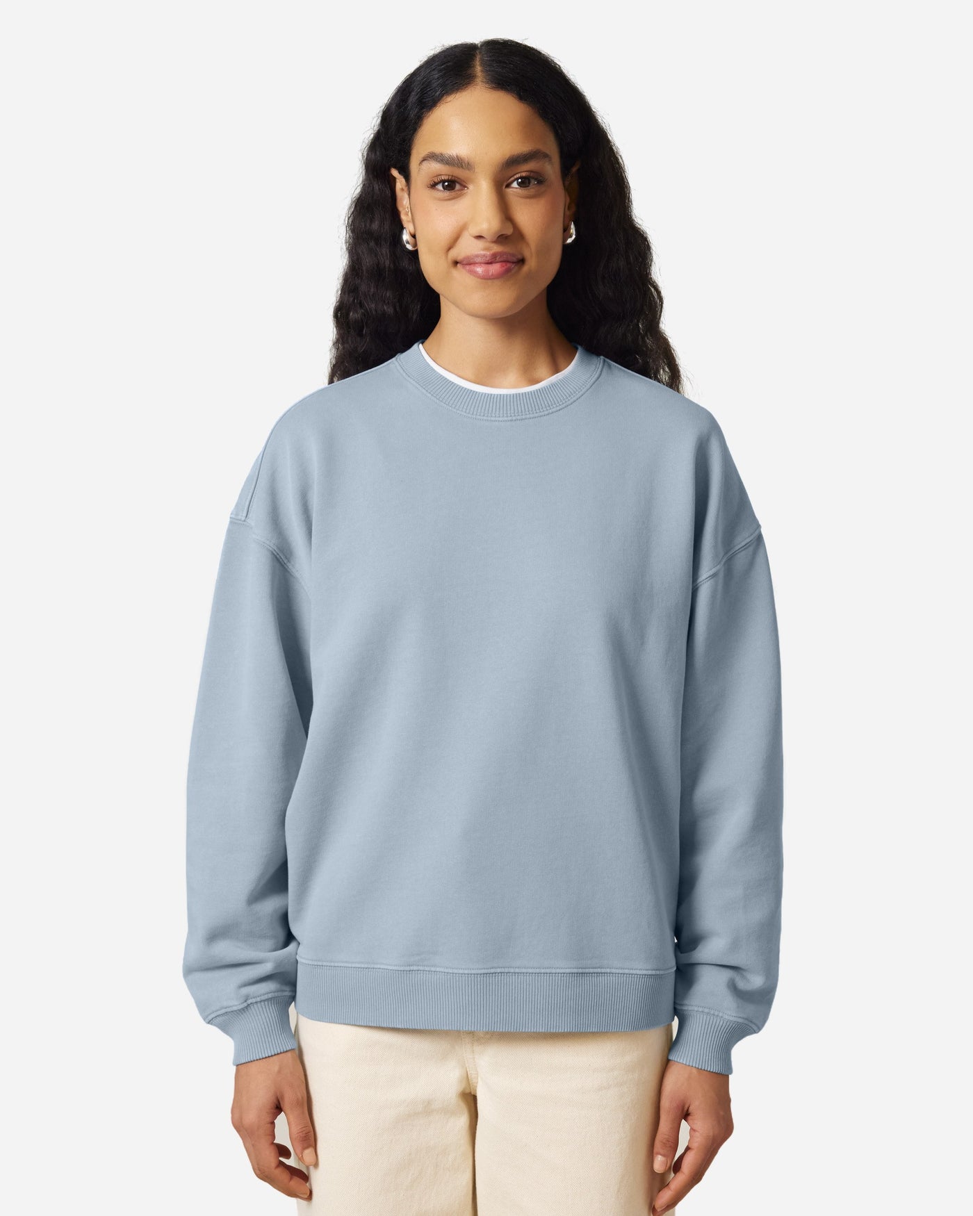 Sweat unisexe Radder 2.0 Vintage porté, coloris G.Dyed Blue Stone