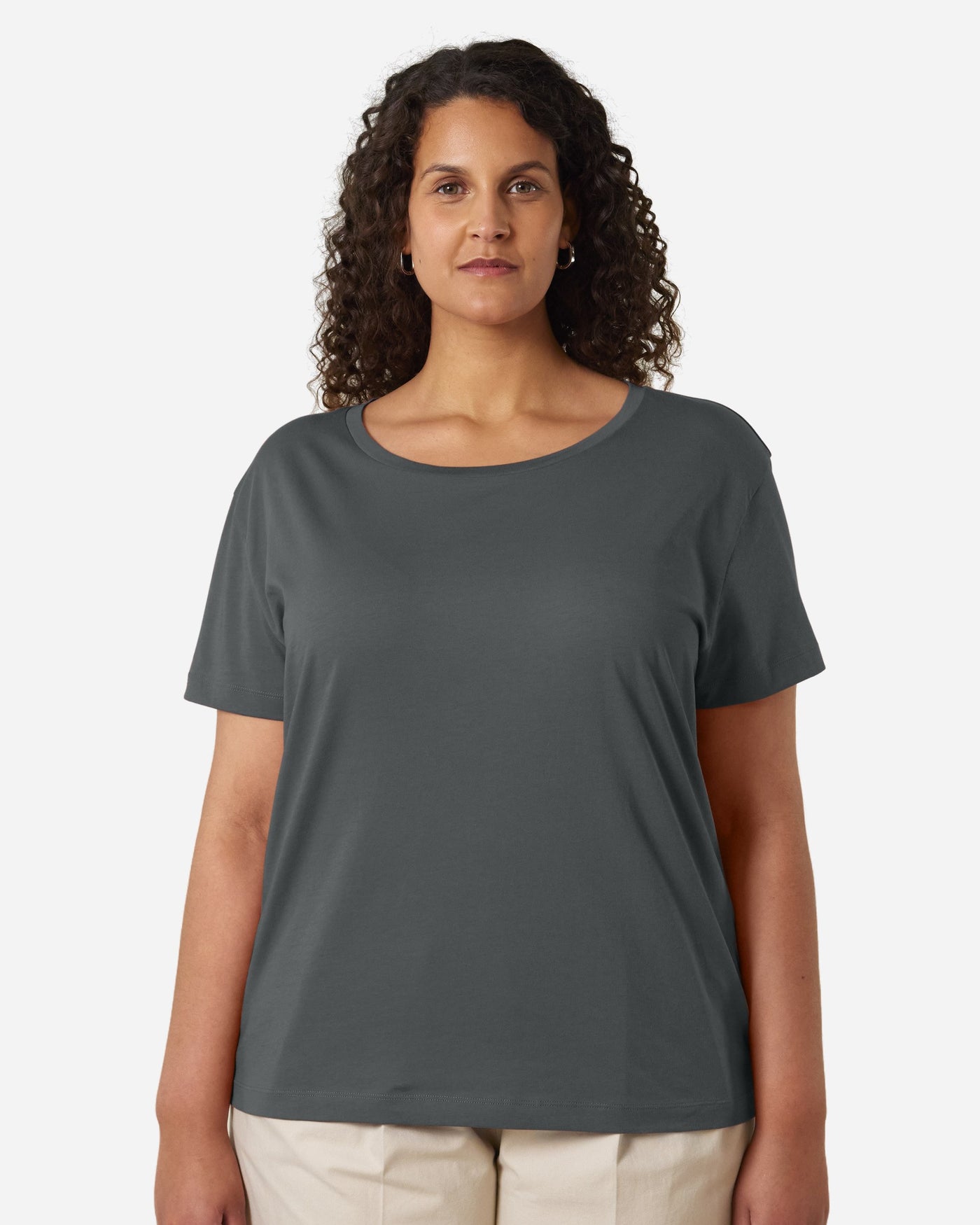 T-shirt femme Stella Serena porté, coloris Anthracite