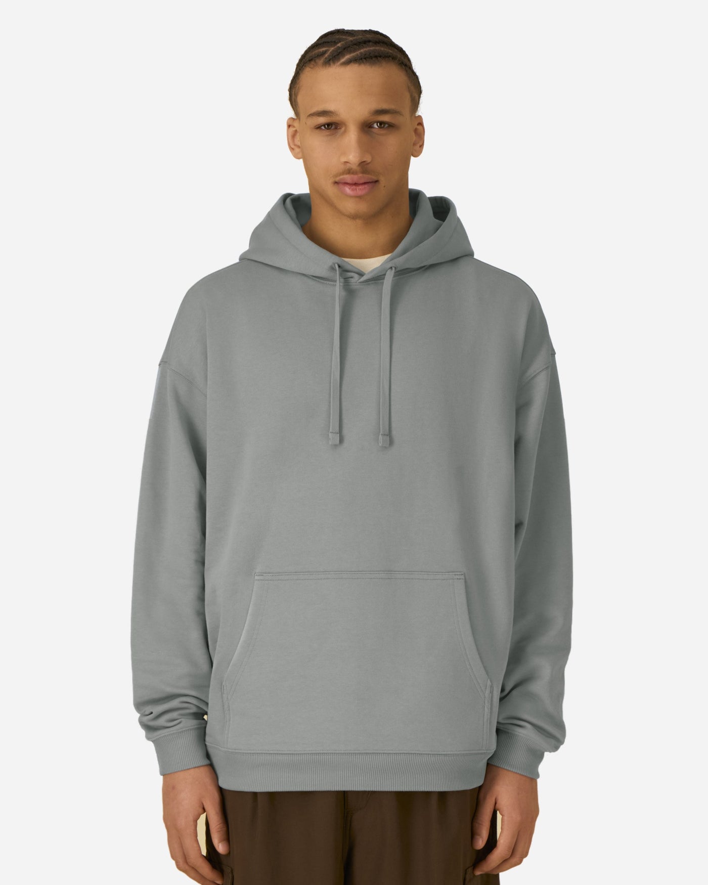 Sweat à capuche unisexe Slammer 2.0 porté, coloris Misty Grey