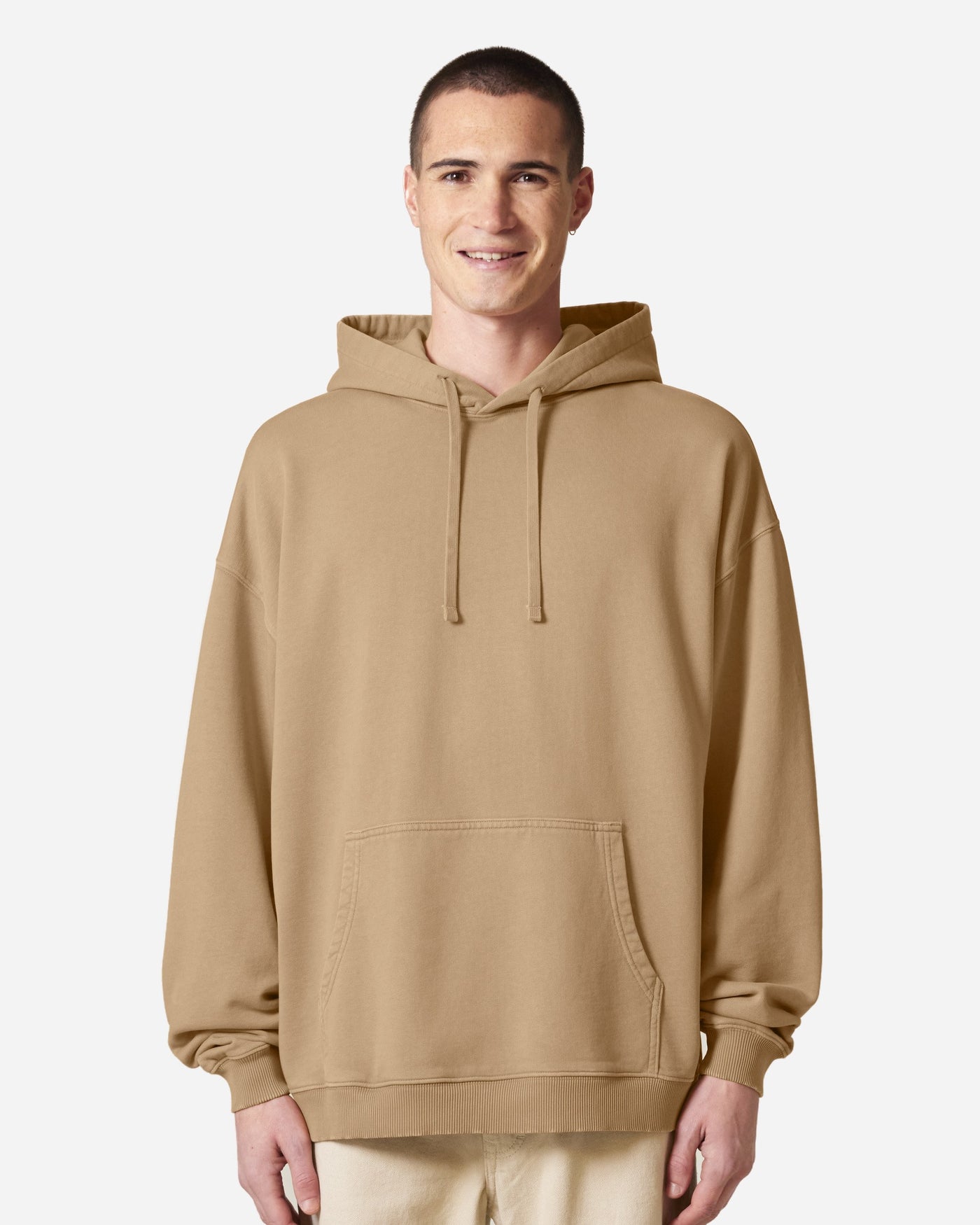 Sweat à capuche unisexe Slammer 2.0 Vintage porté, coloris G.Dyed Latte