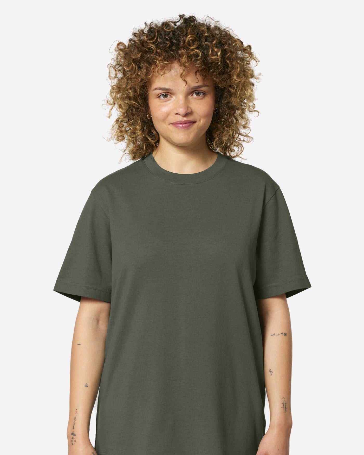 T-shirt unisexe Sparker 2.0 porté, coloris Khaki