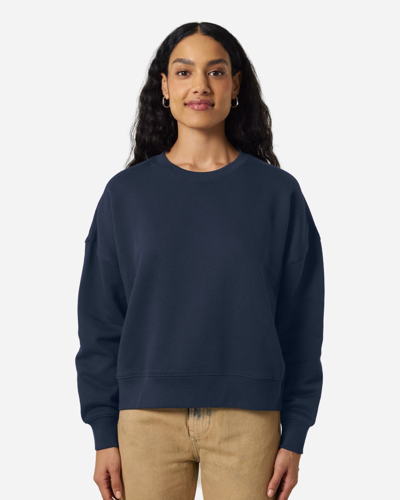 Sweat femme Stella Alma porté, coloris French Navy