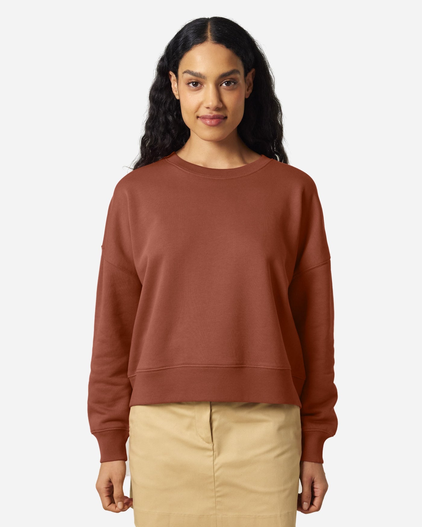 Sweat femme Stella Alma porté, coloris Heritage Brown