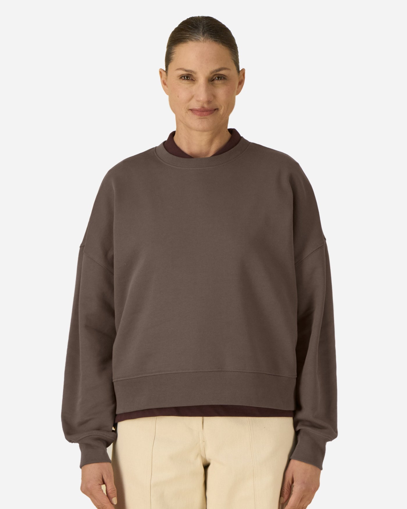 Sweat femme Stella Alma porté, coloris Mocha