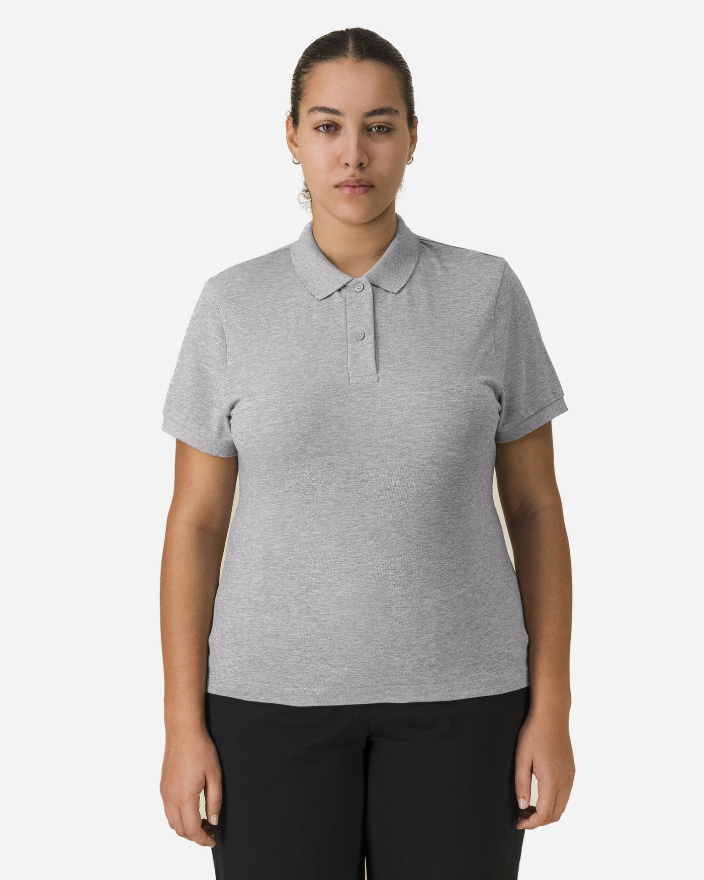 Polo femme Stella Coaster porté, coloris Heather Grey