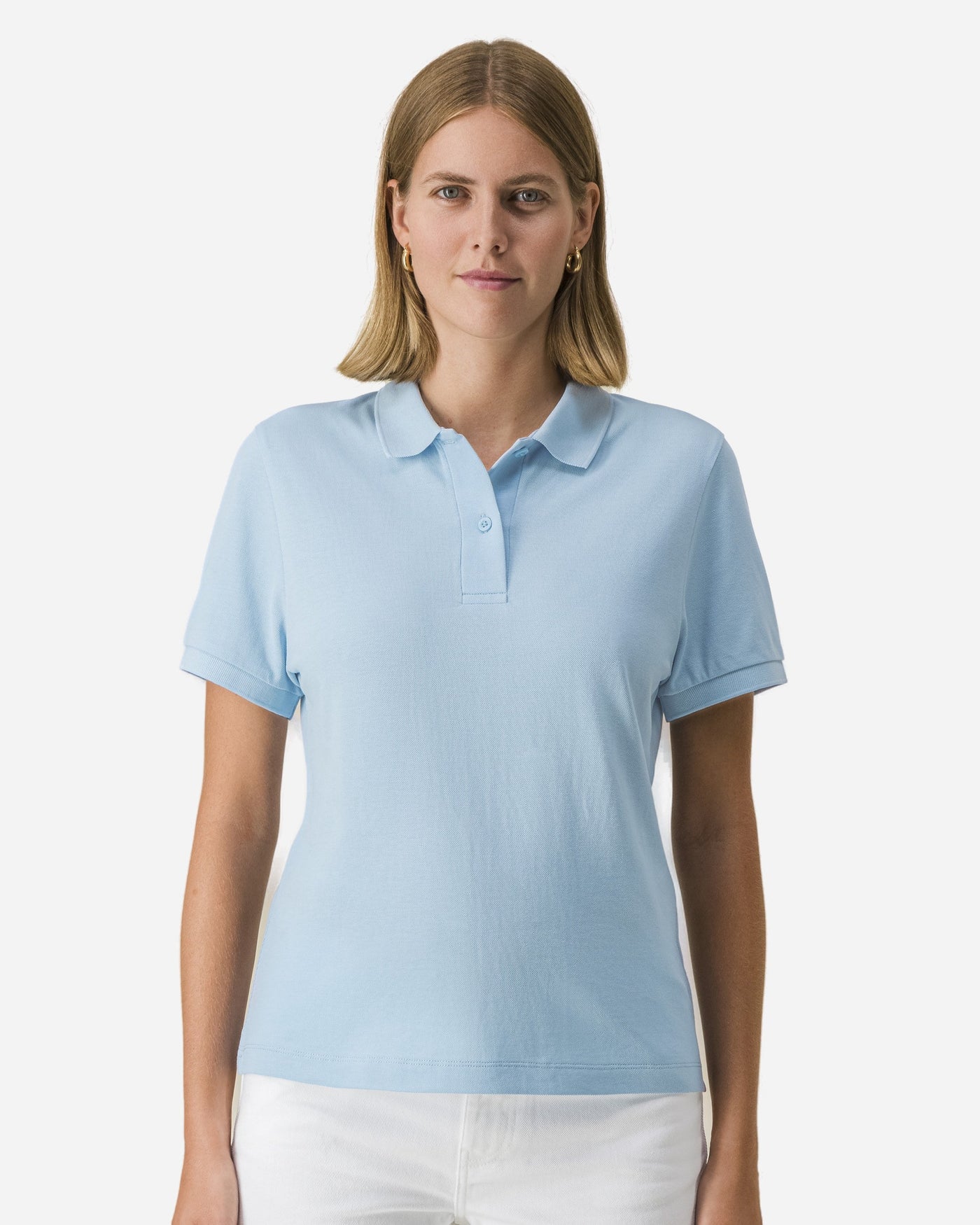 Polo femme Stella Coaster porté, coloris Sky Blue