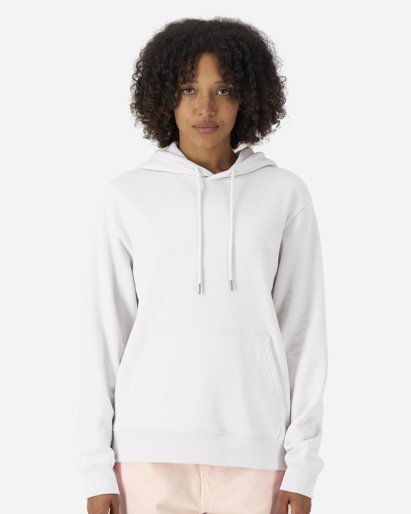 Sweat à capuche femme Stella Gamechanger porté, coloris White