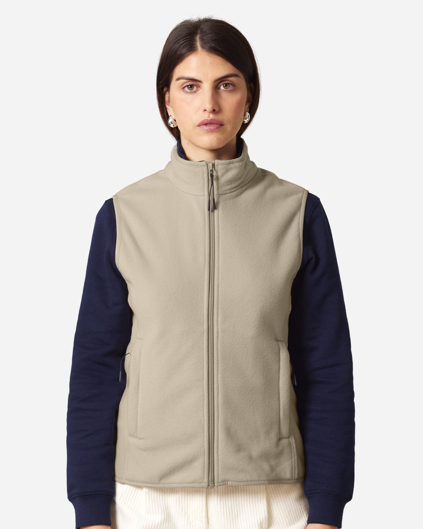 Gilet polaire femme Stella Quester porté, coloris Desert Dust