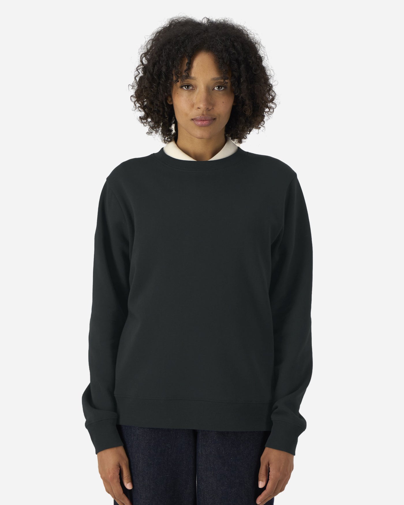 Sweat femme Stella Thinker porté, coloris Black
