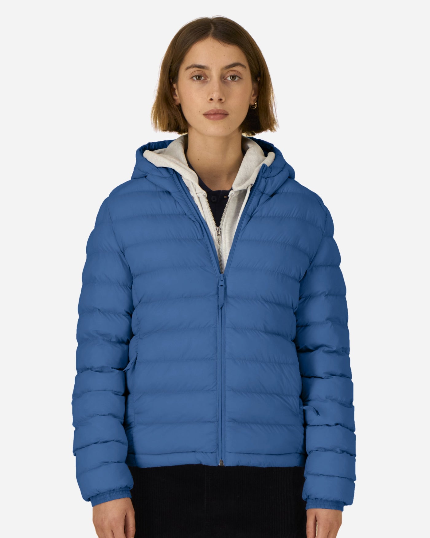 Doudoune à capuche femme Stella Voyager 2.0 porté, coloris Mindful Blue