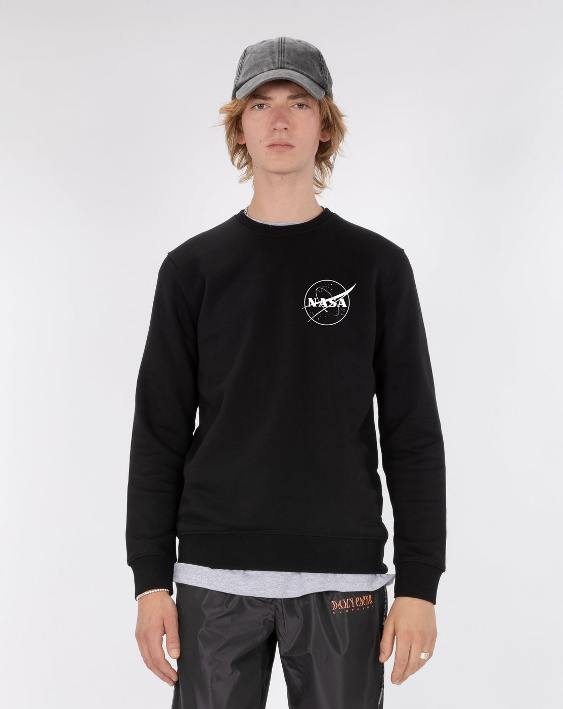 SWEAT THEBR-LOGO NASA BLACK AND WHITE HEART